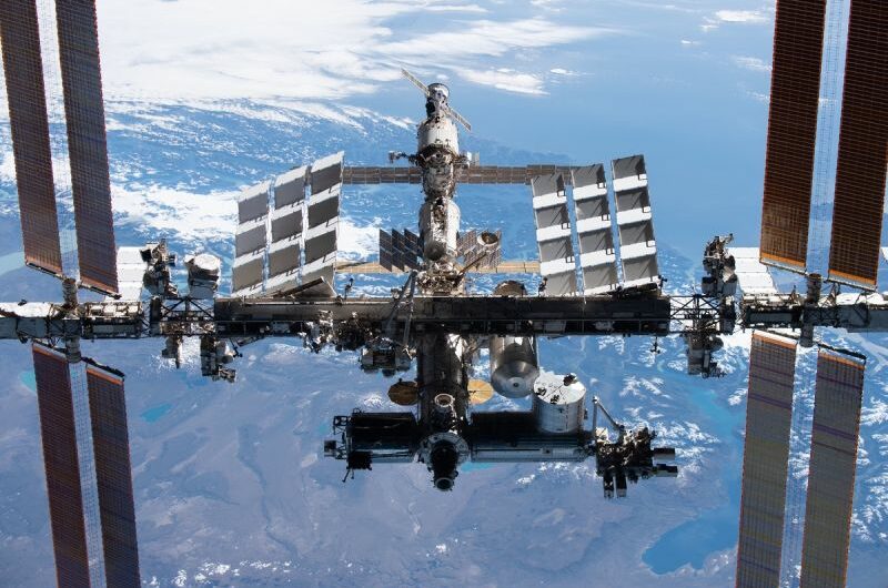NASA delays the contract for the ISS deorbit vehicle