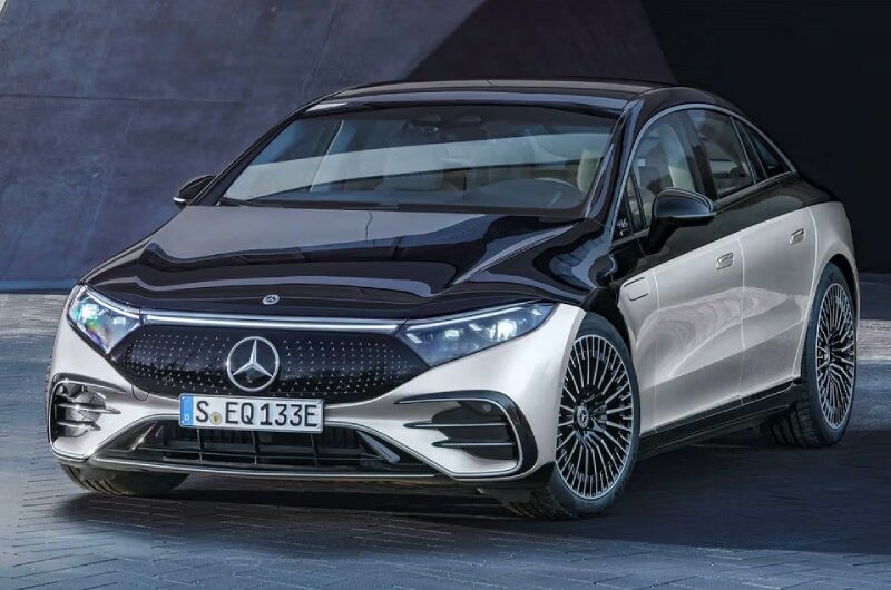 Mercedes-Benz Strengthens its Combustion Engine Lineup while Delaying its Electrification Aim