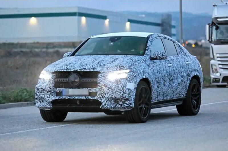 Mercedes-Benz GLE-Class from 2027 has been Spied; a Second Redesign is Planned