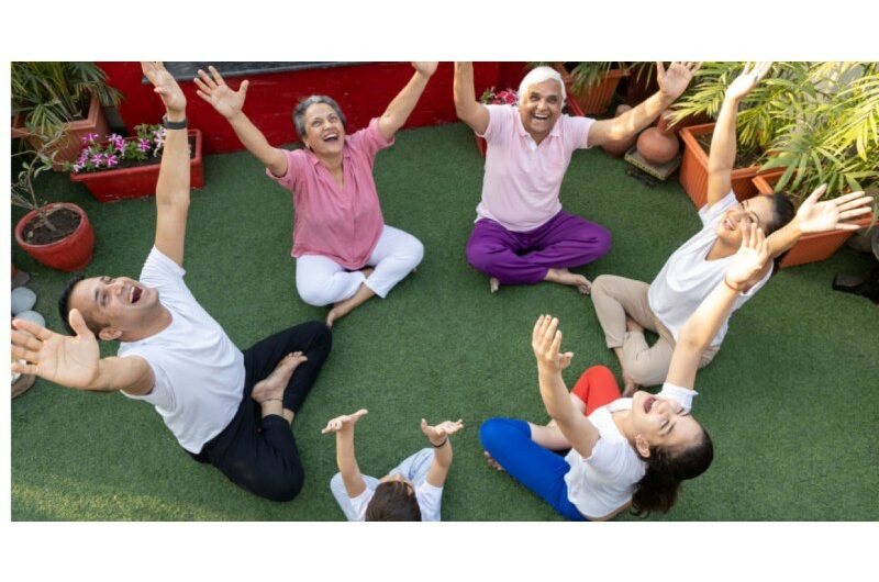 4 Advantages Of Laughter Yoga: Why Practice Laughter Yoga?